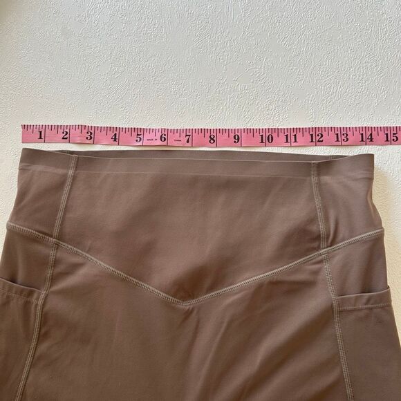 Halara Crossover High Waist 7/8 Leggings w/ Pockets – Taupe Brown – Size L - Picture 8 of 11